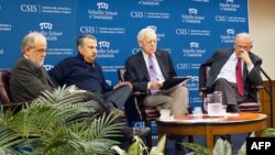 (Soldan sağa), Bülent Alirıza, Tom Friedman, CBS televizyonu Washington başmuhabiri Bob Schieffer ve Morton Abramowitz