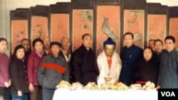 ཇོ་བོའི་སྐུ་སྟོད་པེ་ཅིན་དུ་རྙེད་པ།