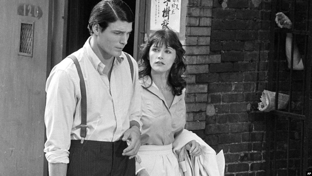 Kristofer Riv i Margo Kider za vreme snimanja "Supermena" u Njujorku, 8. jula 1977 (Foto: AP)