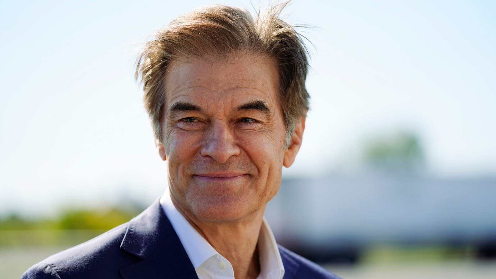 Arhiva - Mehmet Oz u obilasku autoškole u Alentaunu u Pensilvaniji (Foto: AP/Matt Rourke)