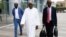 Lamine Diack, ancien chef de l'Association internationale des fédérations d'athlétisme (aujourd'hui World Athletics), quitte le palais de justice de Paris, le 10 juin 2020.