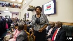 Les membres du Parlement du Zimbabwe se préparent à prêter serment à Harare le 5 septembre 2018. 