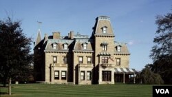 One of many sumptuous “cottages” of the rich and famous in Newport, Rhode Island. (Carol M. Highsmith)