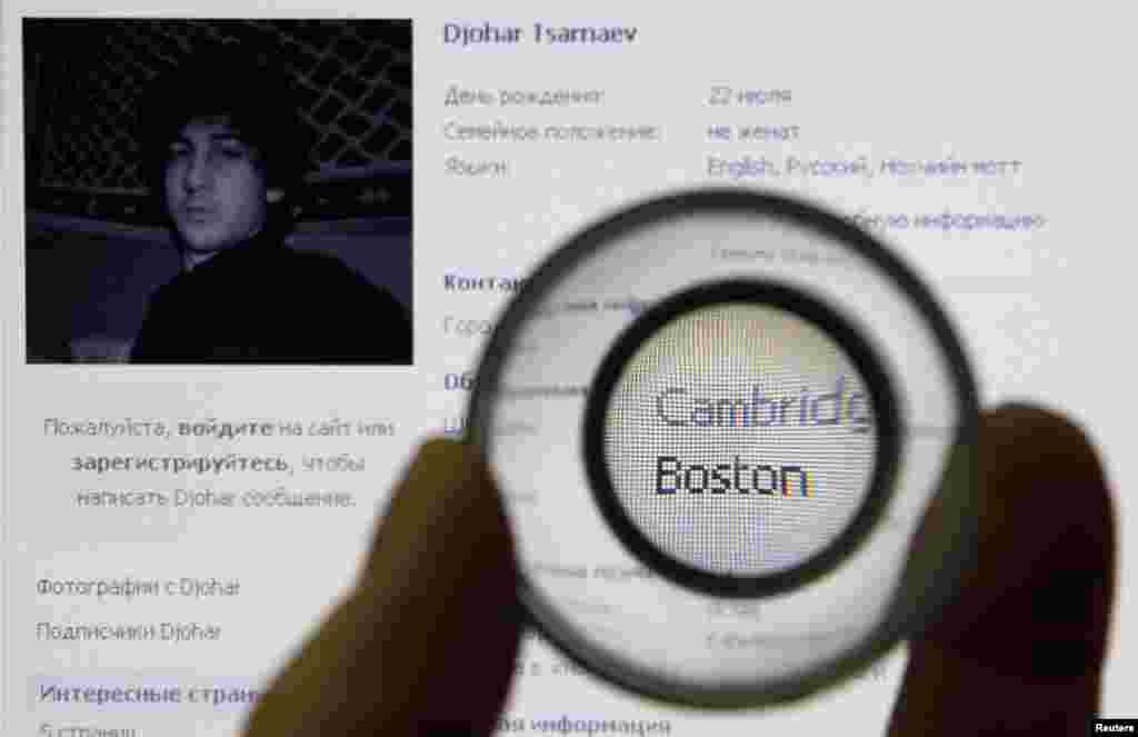 En una verdadera cacer&iacute;a se ha convertido la b&uacute;squeda del sospechoso de haber cometido el atentado durante el marat&oacute;n de Boston. El joven terrorista pr&oacute;fugo Dzhokhar Tsarnaev aparece en la red social rusa Vkontakte (VK).