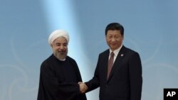 مقامات تهران امیدوار هستند روسیه و چین در فردای بازگشت دوباره تحریمهای آمریکا، به ایران کمک کنند. 