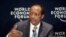 Patrice Motsepe lors d'une conférence de presse, en Afrique du Sud, le 4 juin 2015.