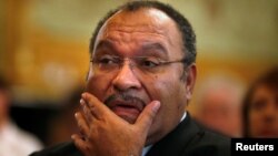 Perdana Menteri Papua Nugini, Peter O'Neill mengatakan polisi mendakwanya karena memberikan bukti palsu dalam penyelidikan kerugian pemerintah yang bernilai jutaan dolar terkait kesepakatan investasi.