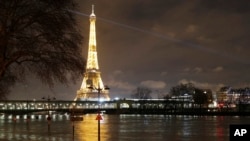 برج ایفل پاریس - آرشیو