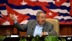 Le président cubain Raul Castro à une session du 7e Congrès du Parti communiste cubain à La Havane, Cuba, le lundi 18 Avril 2016. (Ismael Francisco / Cubadebate via AP)