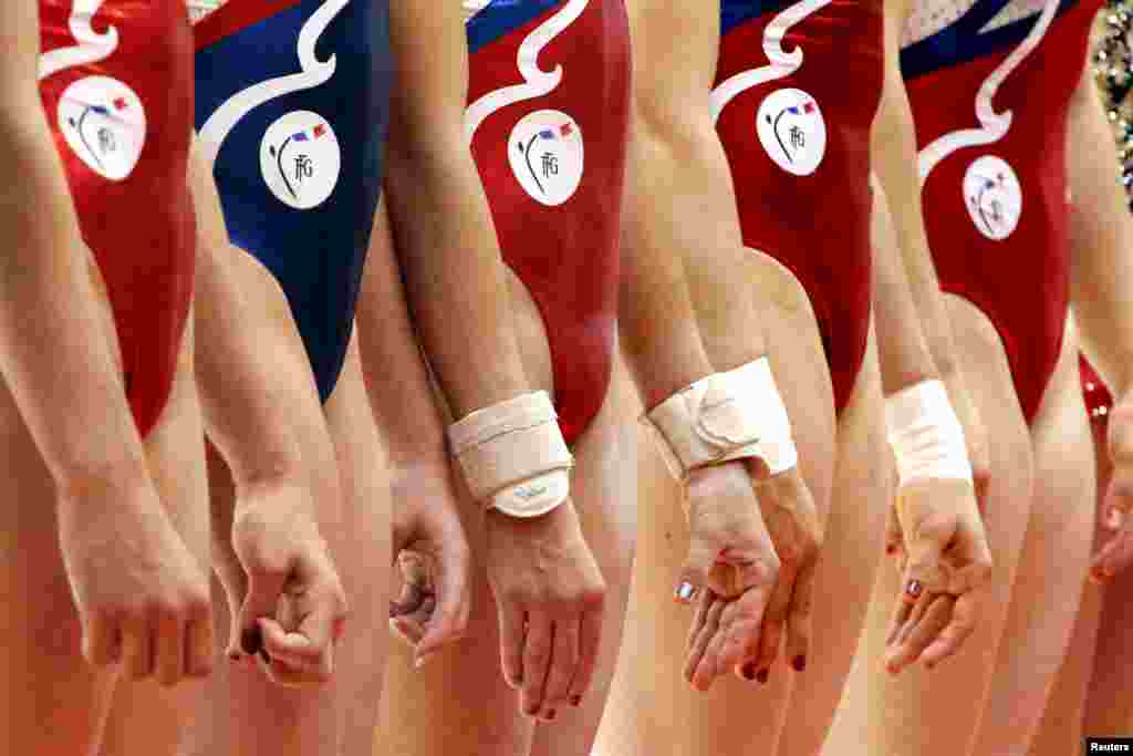 Equipo femenino franc&eacute;s de gimnasia.