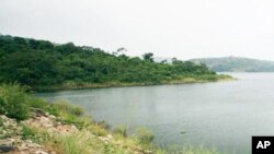 尼罗河流经许多非洲国家，是地区水资源协议的核心