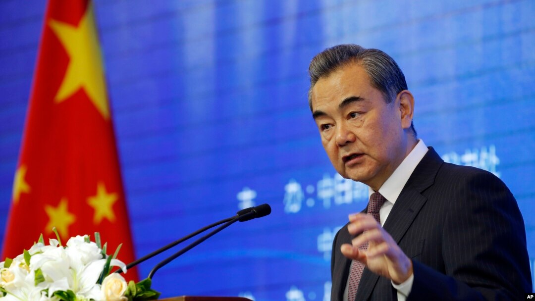Umushikiranganji w'Ubushinwa ajejwe imigenderanire n'ayandi makungu, Wang Yi
