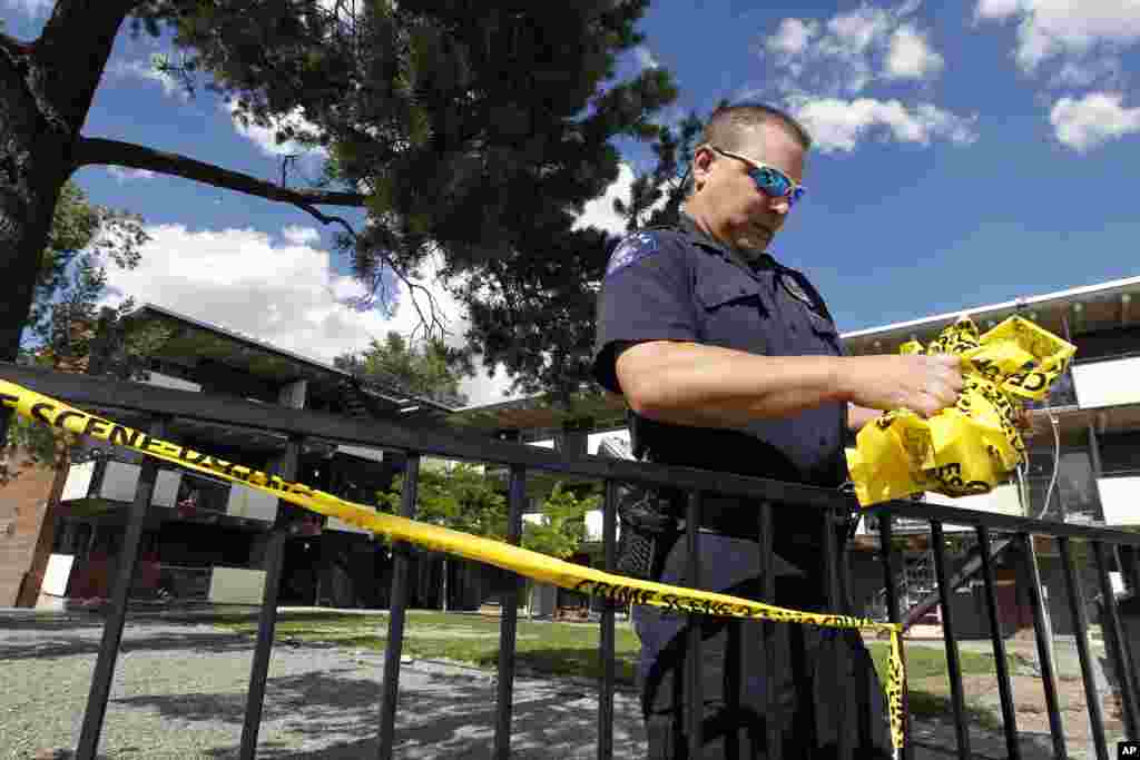 Durante el fin de semana, la polic&iacute;a evacu&oacute; los edificios cercanos al apartamento de James Holmes, en cuyo interior se encontr&oacute; una trampa explosiva.