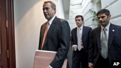 El presidente de la Cámara de Represenantes John Boehner ha hecho una nueva propuesta que acerca a las partes en el tema del abismo fiscal.