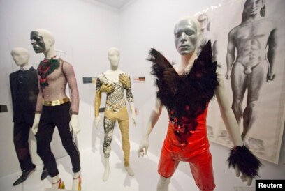 David Bowie Exhibit Visits North, South America