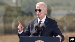 Američki predsjednik Joe Biden tokom govora u mjestu Loving Village u državi Arizona (Foto: AP/Rick Scuteri)