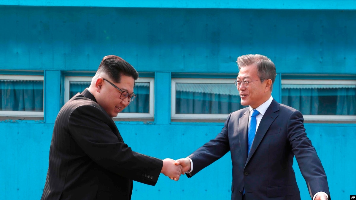Image result for jong un and moon jae -in
