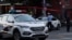 资料照片：北京“中国尊”撞机事件后，警方封锁了通往“中国尊”的一条道路。(2026年6月26日)