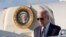 ប្រធានាធិបតី​អាមេរិក​លោក Joe Biden ទើបមកដល់​មូលដ្ឋានទ័ពអាកាសជាតិ Delaware នៅទីក្រុង New Castle រដ្ឋ Delaware កាលពីថ្ងៃទី១២ ខែមេសា ឆ្នាំ២០២៤។ (រូបថត AP)
