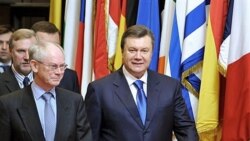 رئیس جمهوری جدید اوکرایین با رهبران اتحادیه اروپا در بروکسل دیدار می کند