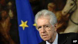 İtaliyanın baş naziri Mario Monti