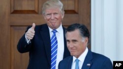 Se reunieron durante algo más de una hora en una propiedad que el magnate neoyorquino tiene en Nueva Jersey. Romney se negó a respaldar a Trump durante la campaña electoral y llegó a calificarle de "fraude" y "farsante".