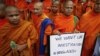 Các nhà sư Thái Lan tuần hành chống bạo động nhắm vào Phật tử Bangladesh