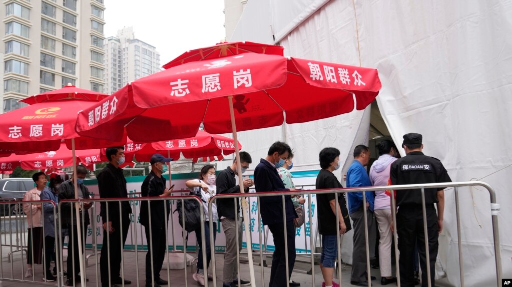 中国北京的一个疫苗接种中心(photo:VOA)