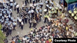 香港警方清場七 一學界預演佔中(博訊圖片)