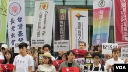 台灣公民及人權團體2019年6月12號舉行記者會聲援香港民眾反對逃犯條例。 （美國之音張永泰拍攝）