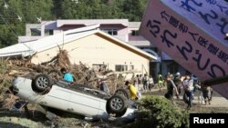 31일 태풍 '라이언록'이 강타한 일본 북부 이와이즈미의 노인요양시설이 잔해 더미에 둘러싸여있다. 이 곳에서 노인 등 9명이 숨진 채 발견됐다.