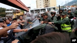 Las últimas noticias en el país caribeño han desatado protestas en la capital de Venezuela, Caracas, hoy viernes 31 de marzo de 2017.