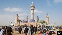 Senegalese are mourning the death of the leader of the Mourides, the general khalife of Senegal's Mouride brotherhood, Serigne Bara Mbacké, who was buried 1 Jul 2010 in the holy city of Touba