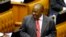 Sabon shugaban Afirka ta Kudu, Cyril Ramaphosa a lokaci da ya isa zauren majalisar dokokin kasar