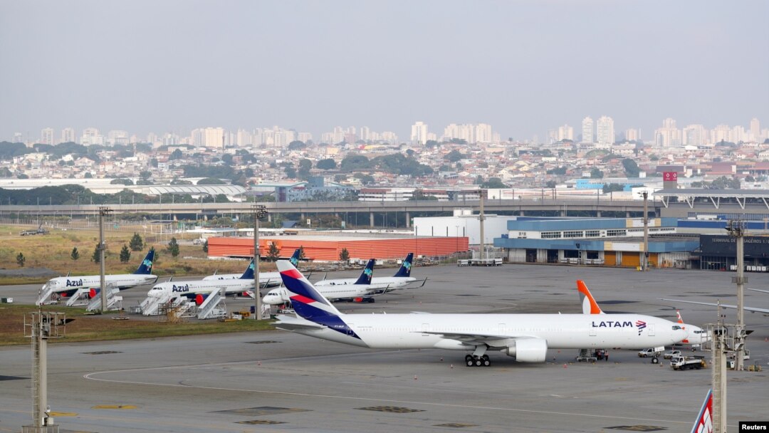 Sân bay quốc tế Guarulhos, gần Sao Paulo, Brazil, nơi hàng trăm người di cư châu Á đang bị kẹt lại trong nhiều tuần lễ.