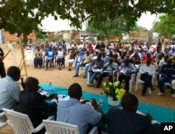 Aspecto da assembleia popular em Kambamba