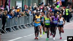 Kundi la wanaume wanaoongoza mbiyo za marathon za New York 2015