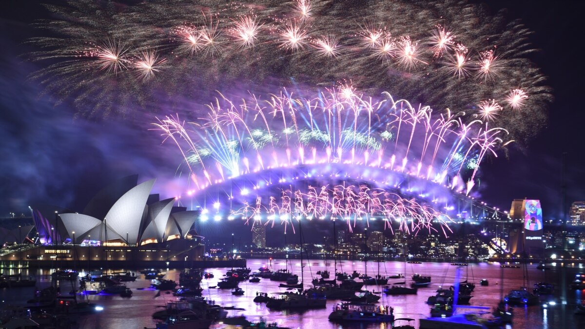 Sydney New Year's Fireworks to Go Ahead Despite Wildfires