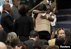 Dolientes en el funeral de Stephon Clark en Sacramento, California. Marzo 29 de 2018.