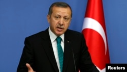 11월 13일 레제프 타이이프 에르도안 터키 총리가 앙카라에서 기자회견을 열고 있다.(자료 사진) 