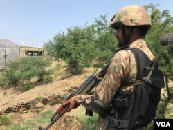 قیامِ پاکستان کے بعد سے افغانستان میں قائم ہونے والی کسی بھی حکومت نے ڈیورنڈ لائن کو تسلیم نہیں کیا ہے۔
