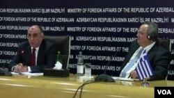 Azərbaycan və Yunanıstan xarici işlər nazirləi Elmar Məmmədyarov və Nikos Kotzias