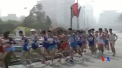 2014-04-13 美國之音視頻新聞: 平壤首次允許外國游客參加年度馬拉松