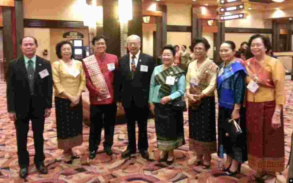 ຄະນະ​ກໍາມະການ