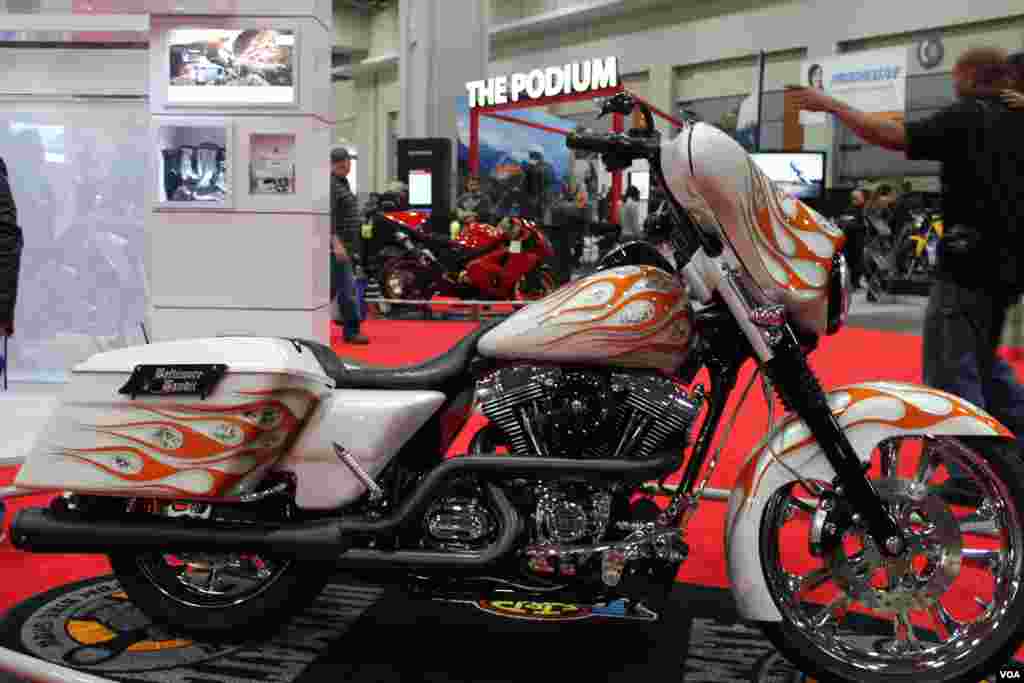 موتورهای سفارشی یا custom made