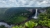 TOPSHOT - Pemandangan Kaieteur, air terjun tunggal terbesar di dunia, di wilayah Potaro-Siparuni, Guyana, 12 April 2023. (Martín SILVA / AFP)