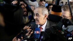 Yahya Al-Aridi, portavoz de la oposición siria habló con la prensa el martes, 24 de enero, de 2017, en Astana, Kazajistán.