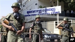 នៅថ្ងៃសុក្រ​ទី២៥ ខែវិច្ឆិកា​នេះ តុលាការ​ក្រុង​ភ្នំពេញ ​បាន​ប្រកាស​សាលក្រម​កំបាំង​មុខ​សម្រេច​កាត់ទោស​ឲ្យ​លោក​ណាន់ ​ស៊ី​ជាប់​ពន្ធនាគារ​រយៈពេល​បួន​ឆ្នាំ ​និង​ចេញ​ដីកា​បង្គាប់​ឲ្យ​ចាប់​ខ្លួន​លោក។