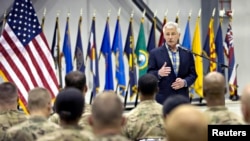 美国国防部长哈格尔6月1日在访问阿富汗时对美国军人发表讲话