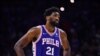 Le centre des Philadelphia 76ers Joel Embiid lors d'un match contre Atlanta Hawks, USA, le 30 octobre 2021.